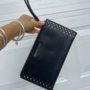 NWT Michael Kors Jet Set Travel Stud clutch, black